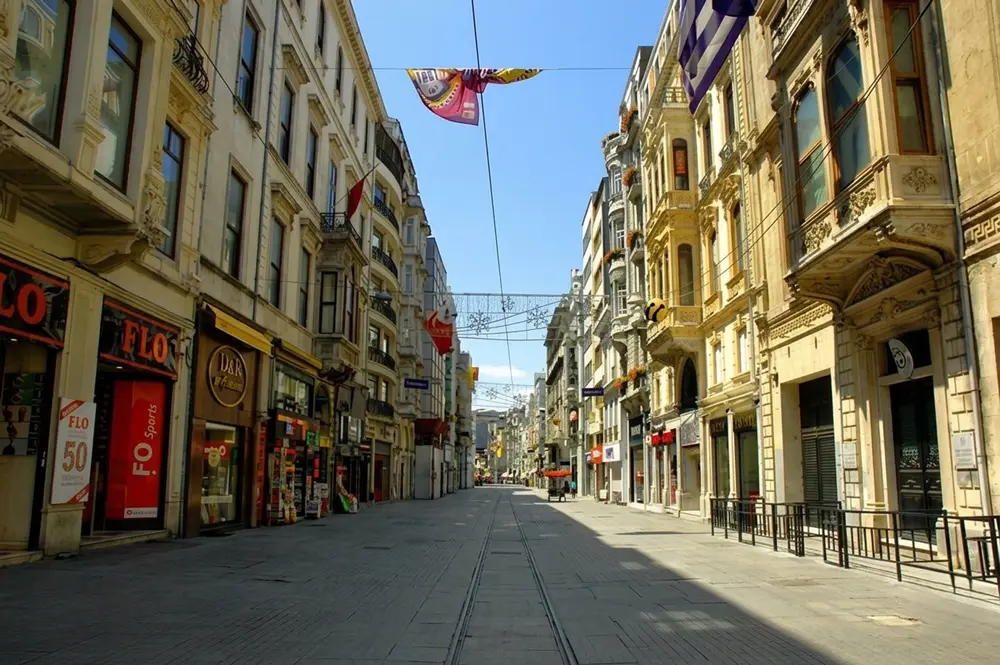 شارع الاستقلال اسطنبول